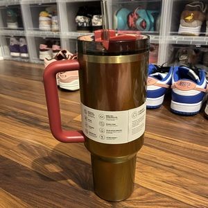 Stanley x Lainey Wilson The Quencher H2.0 FlowState Tumbler 40 OZ